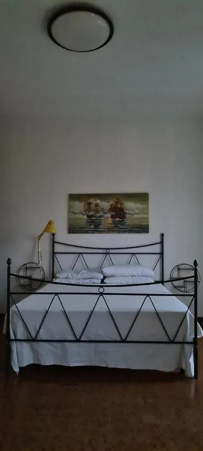Appartamento Per Le Vacanze Vicino Al Mare, In Zona Centrale! Viareggio Apartment