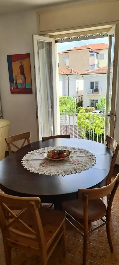 Apartment Appartamento Per Le Vacanze Vicino Al Mare, In Zona Centrale! Viareggio Italy
