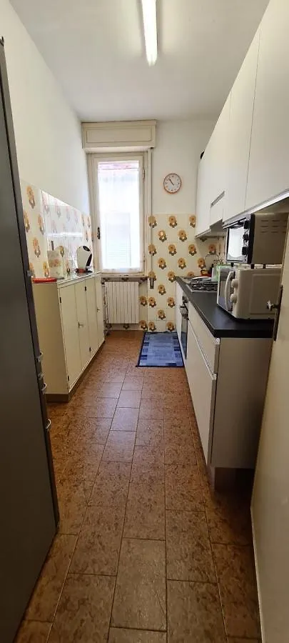 Appartamento Per Le Vacanze Vicino Al Mare, In Zona Centrale! Viareggio