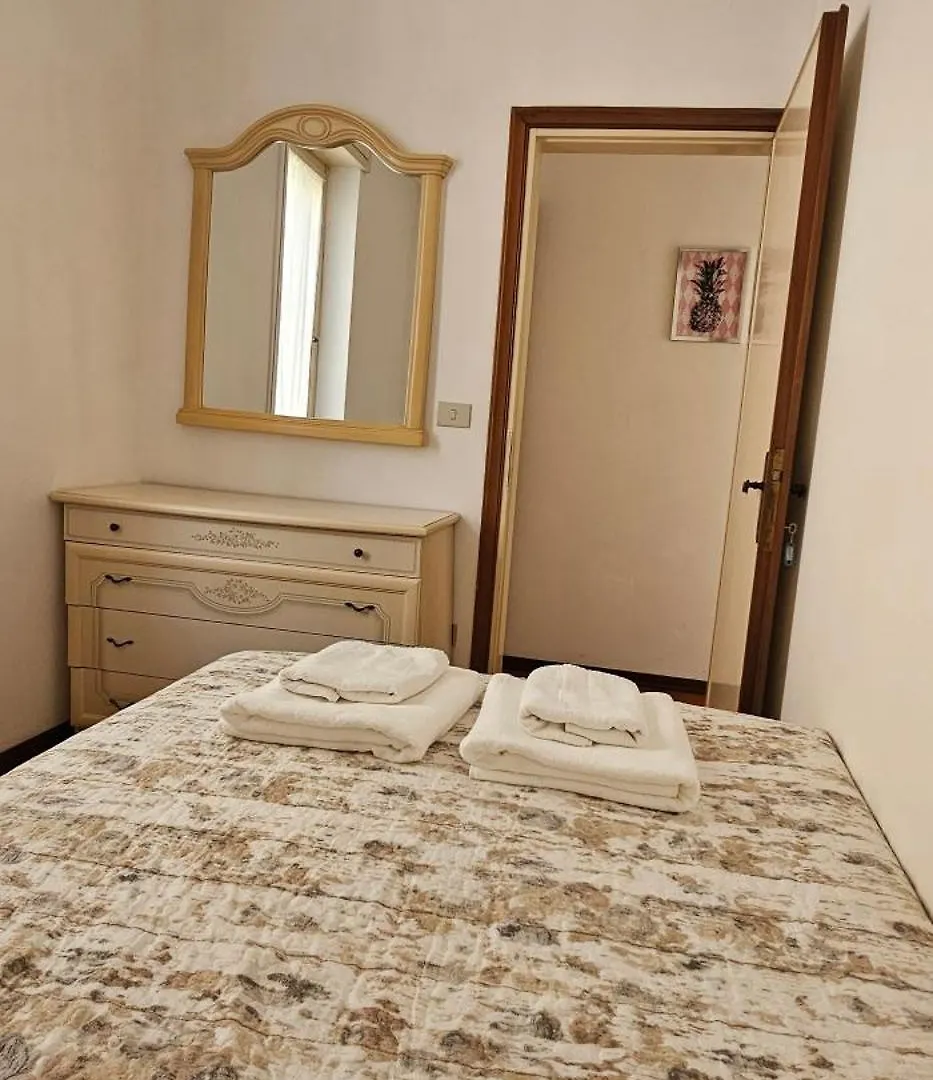 Appartamento Per Le Vacanze Vicino Al Mare, In Zona Centrale! Viareggio 0*,  Italy