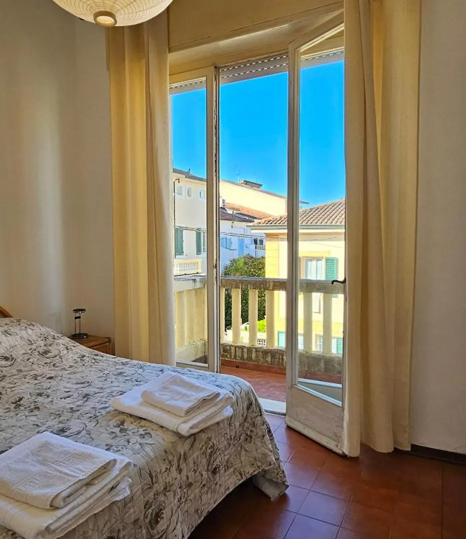 Apartment Appartamento Per Le Vacanze Vicino Al Mare, In Zona Centrale! Viareggio