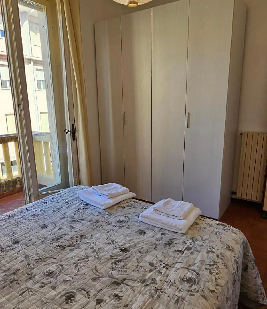 Appartamento Per Le Vacanze Vicino Al Mare, In Zona Centrale! Viareggio Apartment